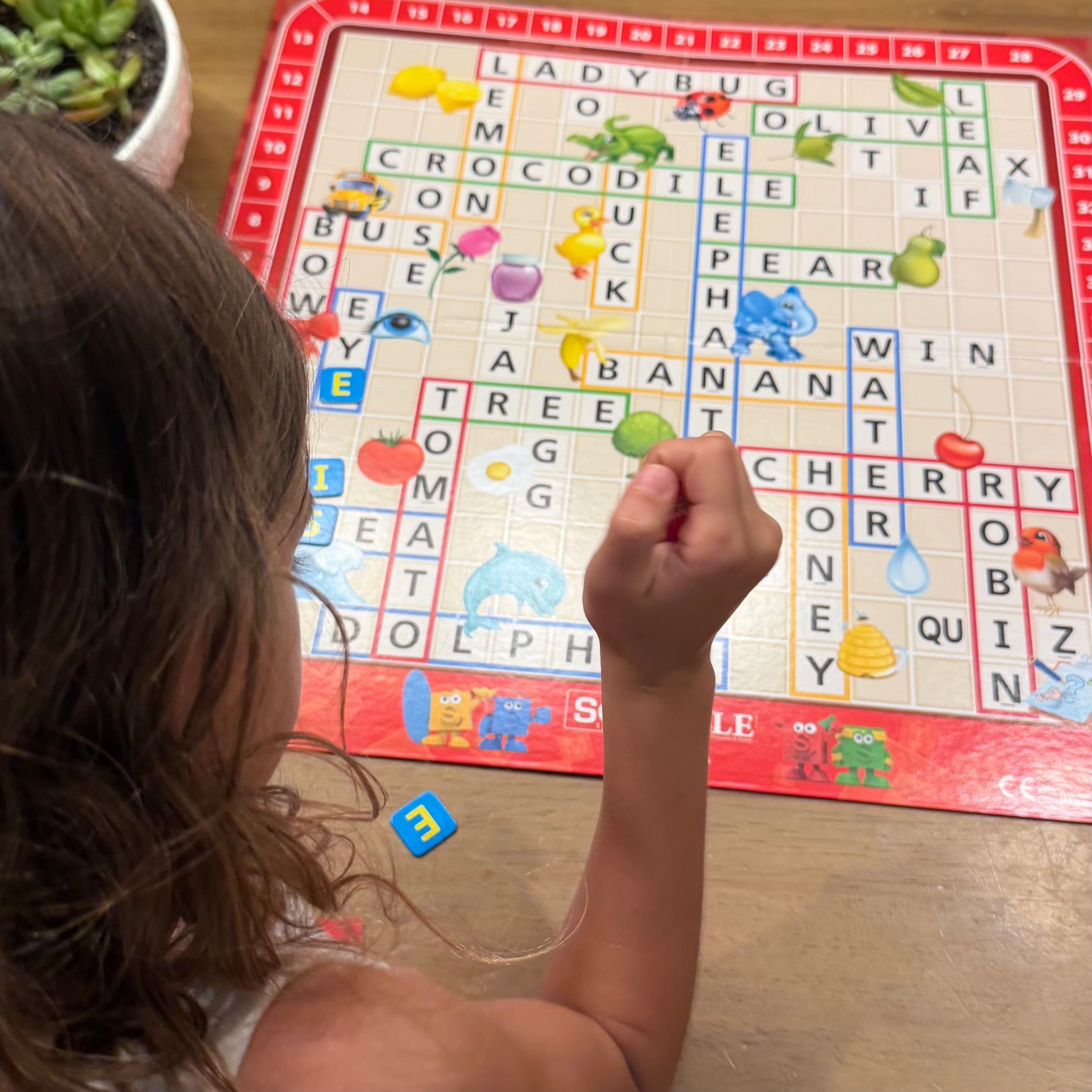 Basic Scrabble Game Scrabble Junior: Building Confident Readers One Word at a Time ...